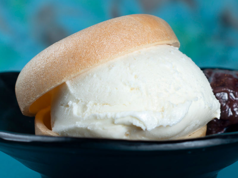 Vanilla Ice Cream Monaka