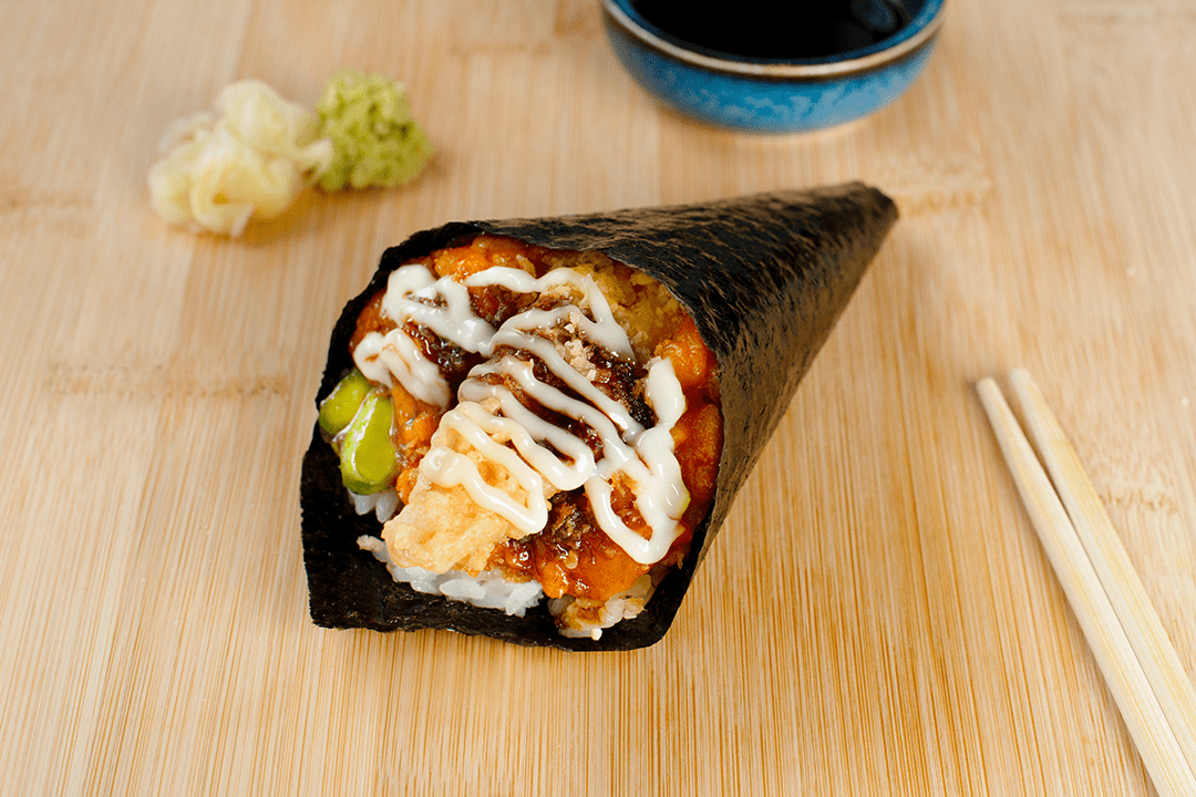 Spicy Salmon Crunchy Hand Roll - Seaweed*
