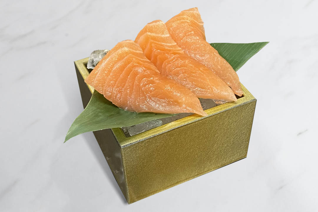 Salmon Sashimi*